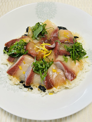 ブリの香味漬け丼